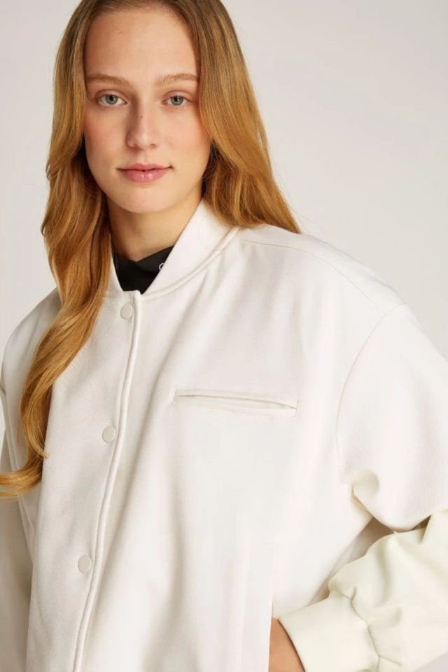 Calvin Klein Regular Fit Düğme Kapamalı Cep Detaylı Beyaz Ceket