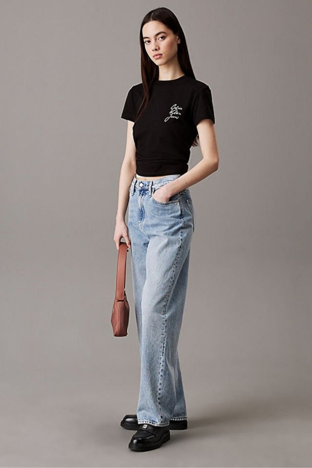 Calvin Klein Kadın Script İnstitutional Tişört Siyah