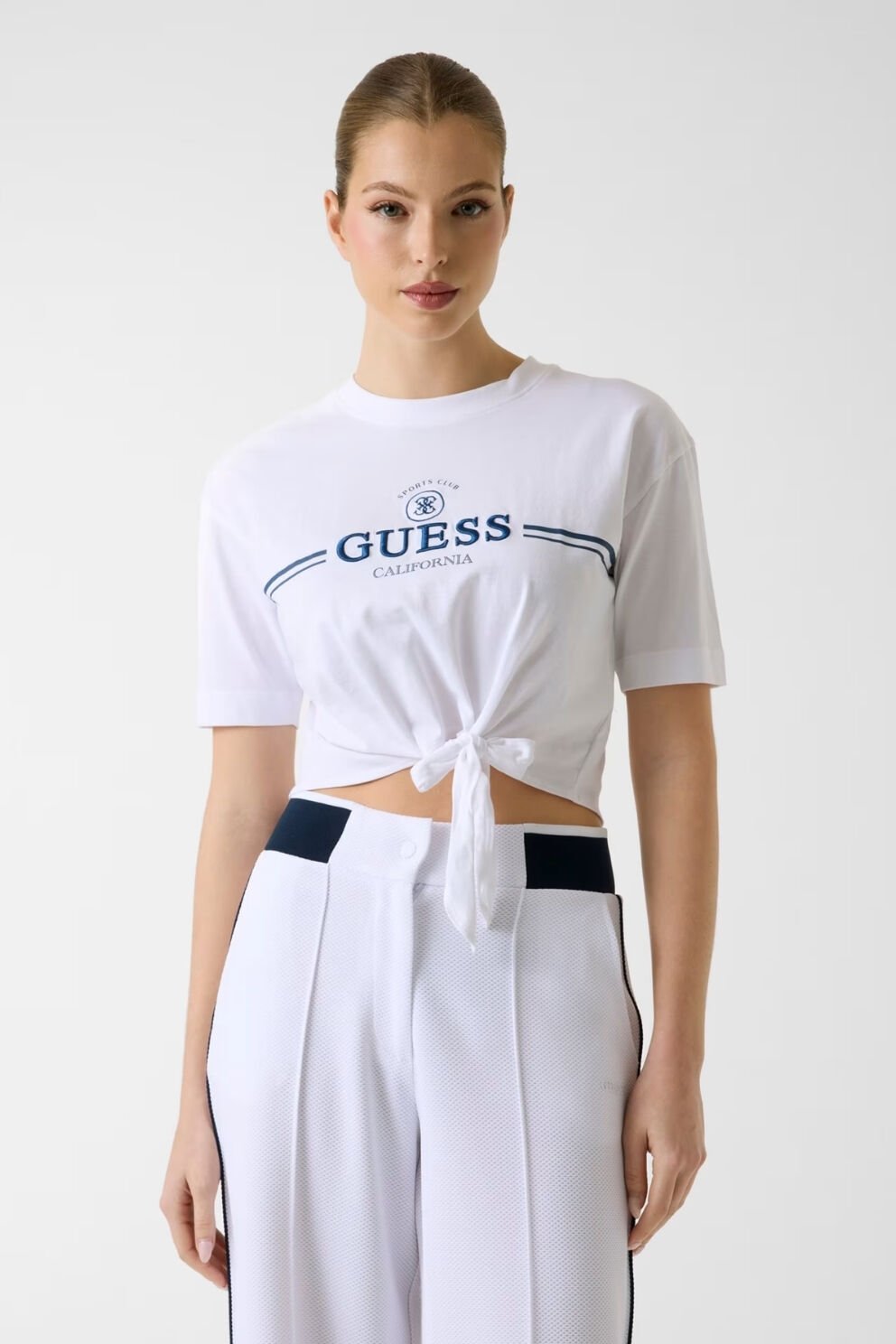 Guess Boxy Logo Tişörtü Beyaz