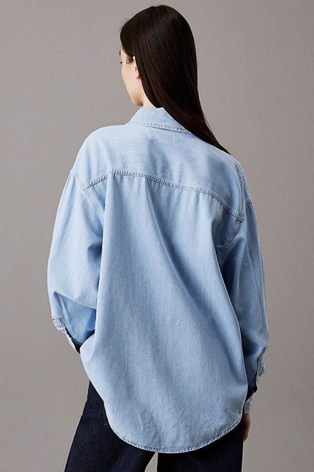 Calvin Klein Kadın Oversize Denim Gömlek Mavi