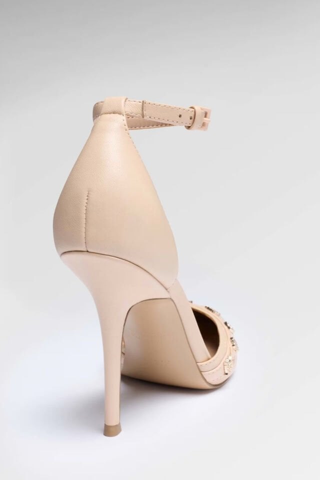 Guess Nanae 4G Peony Logo Mahkeme Ayakkabısı Bej