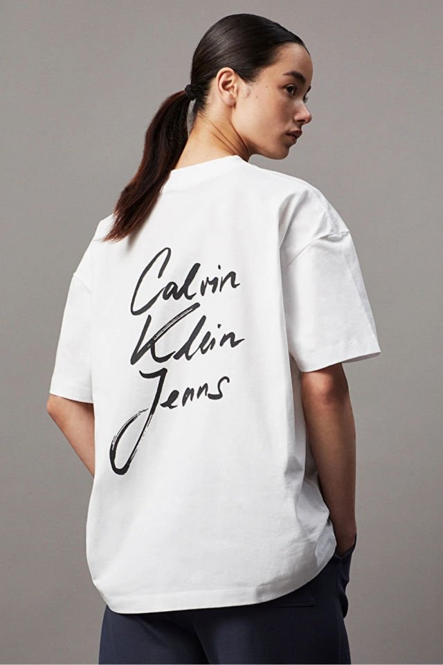 Calvin Klein Logo Baskılı % 100 Pamuk Relaxed Fit Bisiklet Yaka Bayan T Shirt Beyaz