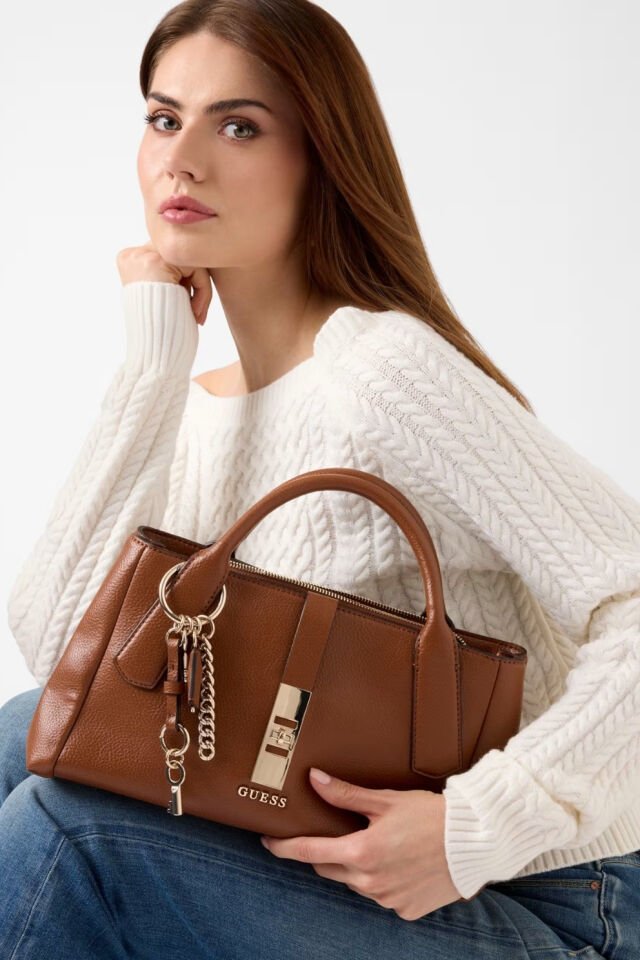 Guess Brooke Charm El Çantası Kahverengi