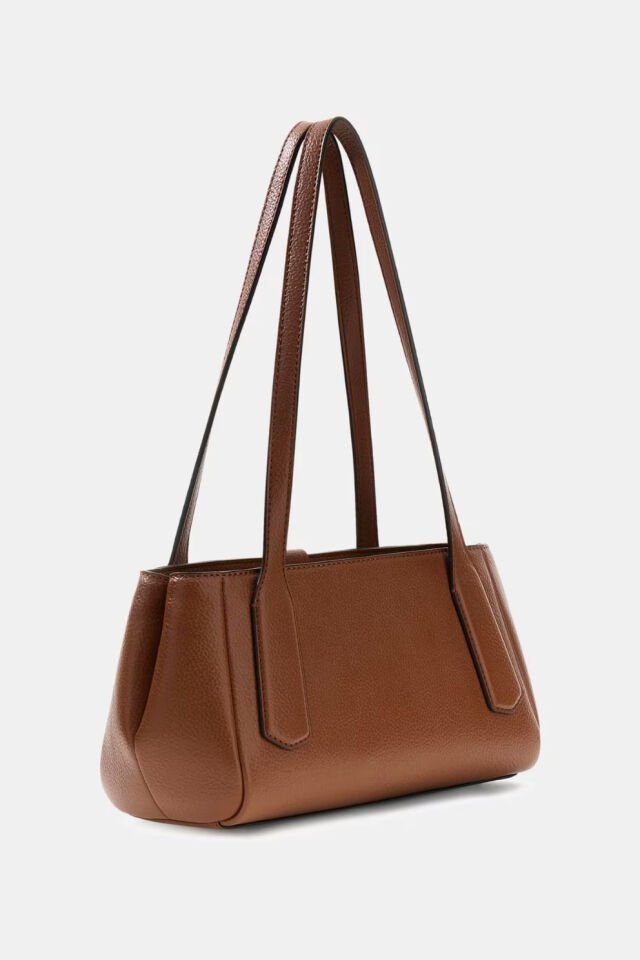 Guess Brooke Charm Omuz Çantası Kahverengi